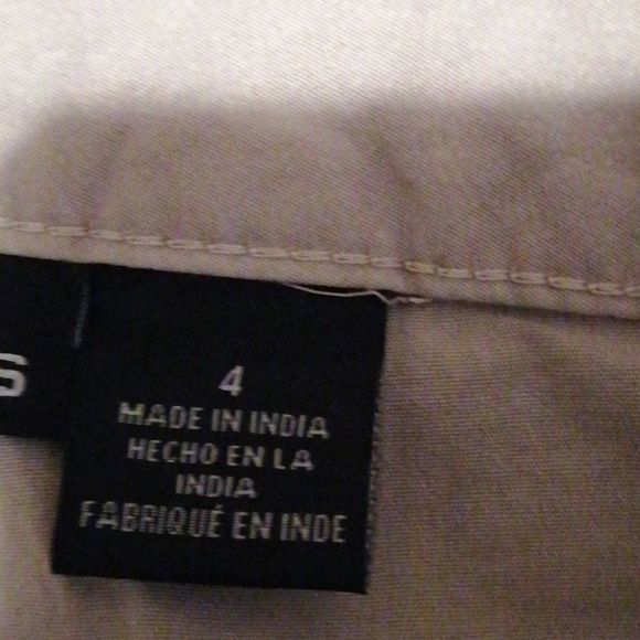 Capris by DKNY Jeans, Size 4 - Picture 6 of 8